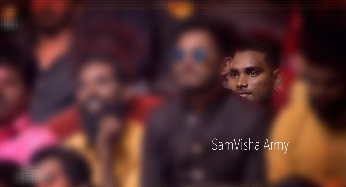 SamVishalArmy's tweet photo. Was literallyyy finding for him in every promo released, and finally this in today’s promo 😍😍😍😍 

Mini second ah irenthalo, Nambe full focus epothum Sameyyy 😍😍🔥 @samvishal280999

#SamVishal #SuperSinger #MurattuSingle #VijayTelevisionAwards #VijayTelevision #SamVishalArmy https://t.co/LpHHoSou65