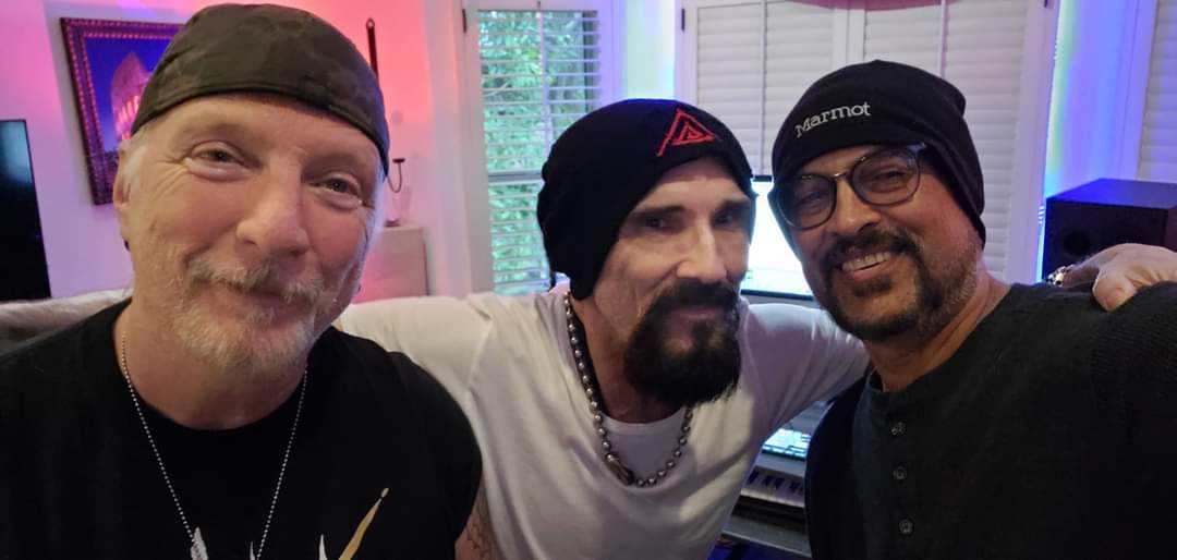 DaveAlfordLA's tweet photo. Working on new Rough Cutt material with @ChrisHagerLA and @StevenS41612216!  😎🥁
Check out our website!
https://t.co/f3CmnQ7LMc 
Management: @ScoleyEnt https://t.co/0knB4TlRtq