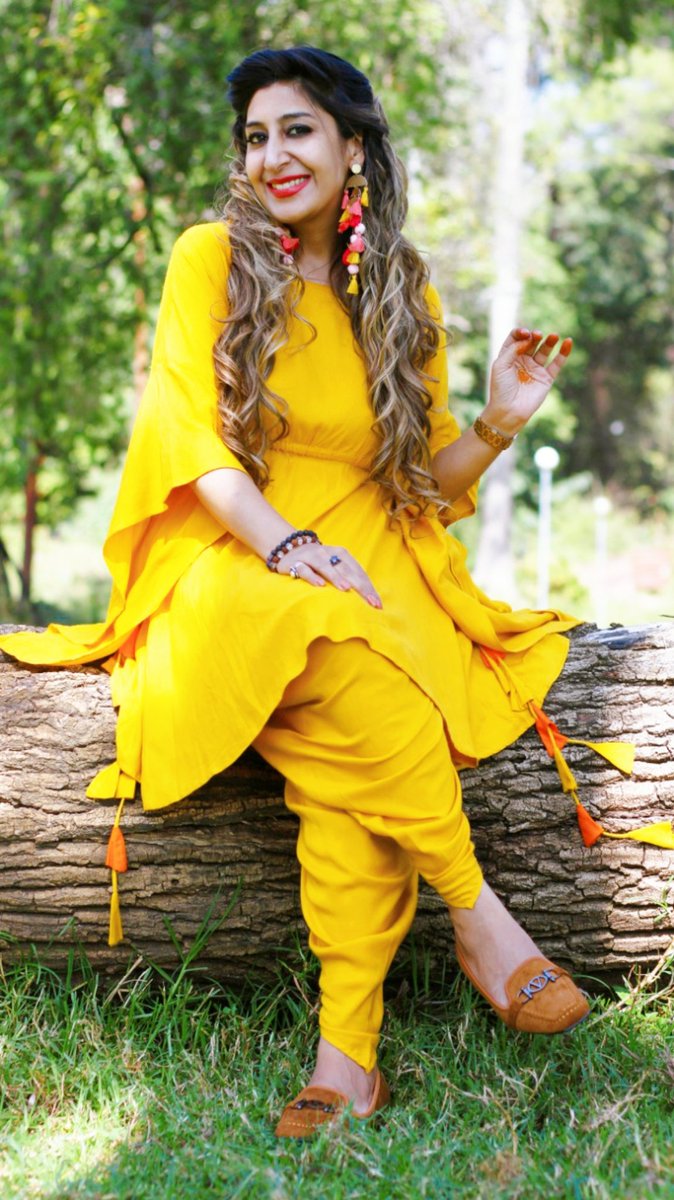 rainakapoor11's tweet photo. Celebrate life . Not just festivals..
.
India is one nation with many celebrations.. wishing you all happy festivities 🎊🎉
.
.
#navratri2021 #baisakhi2021 #happyvishu #happynavratri #ramazan2021 #happybaisakhi2021 #bohagbihu #sakranti #puthandu #happymakarsankranti2021 https://t.co/v13jbkPEyd