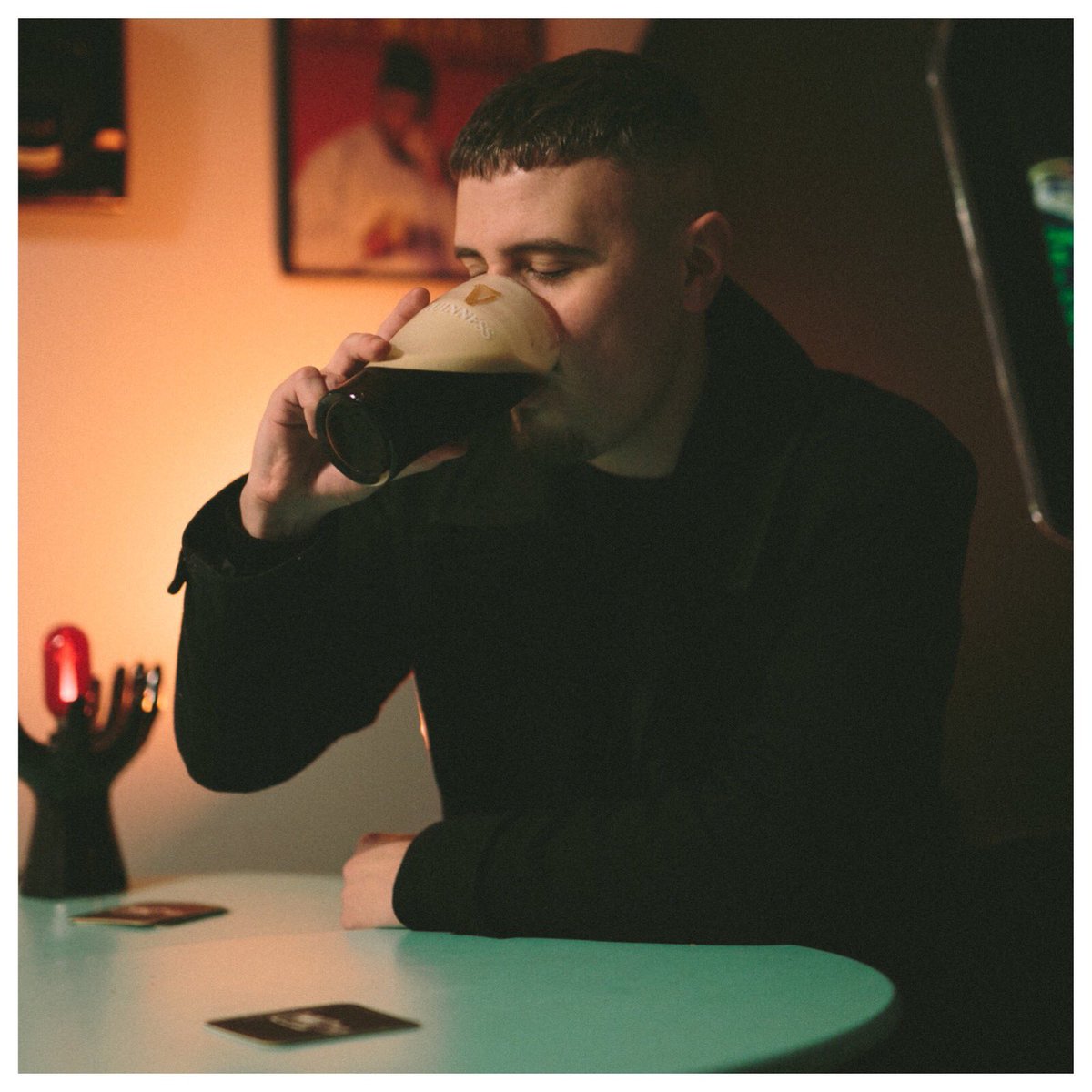 Two things that would be absolutely unreal: 1) If you could please Pre- save my debut “Something/Anything”zjd.lnk.to/a0dm4F 

2) If I could get a real pint of plain, in a glass, in a real life pub 😫