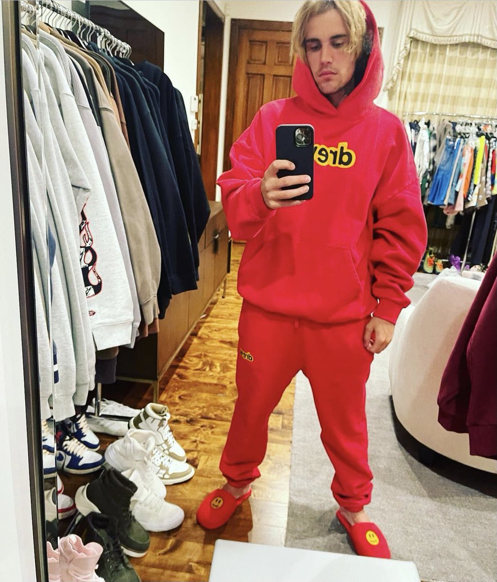 claimbiebs's tweet photo. i love him https://t.co/14qiR2EdMh