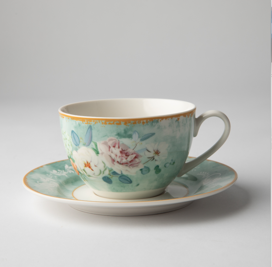 Embellish your high tea table with The Jenna Clifford Green Floral tea set.

Featured: The Green Floral cup and saucer, available in a set of 4 

#jennacliffordhomeware #jennaclifford #homeware #home #colour  #luxury #lavishd #interiordesign   #southafrica #supportlocal