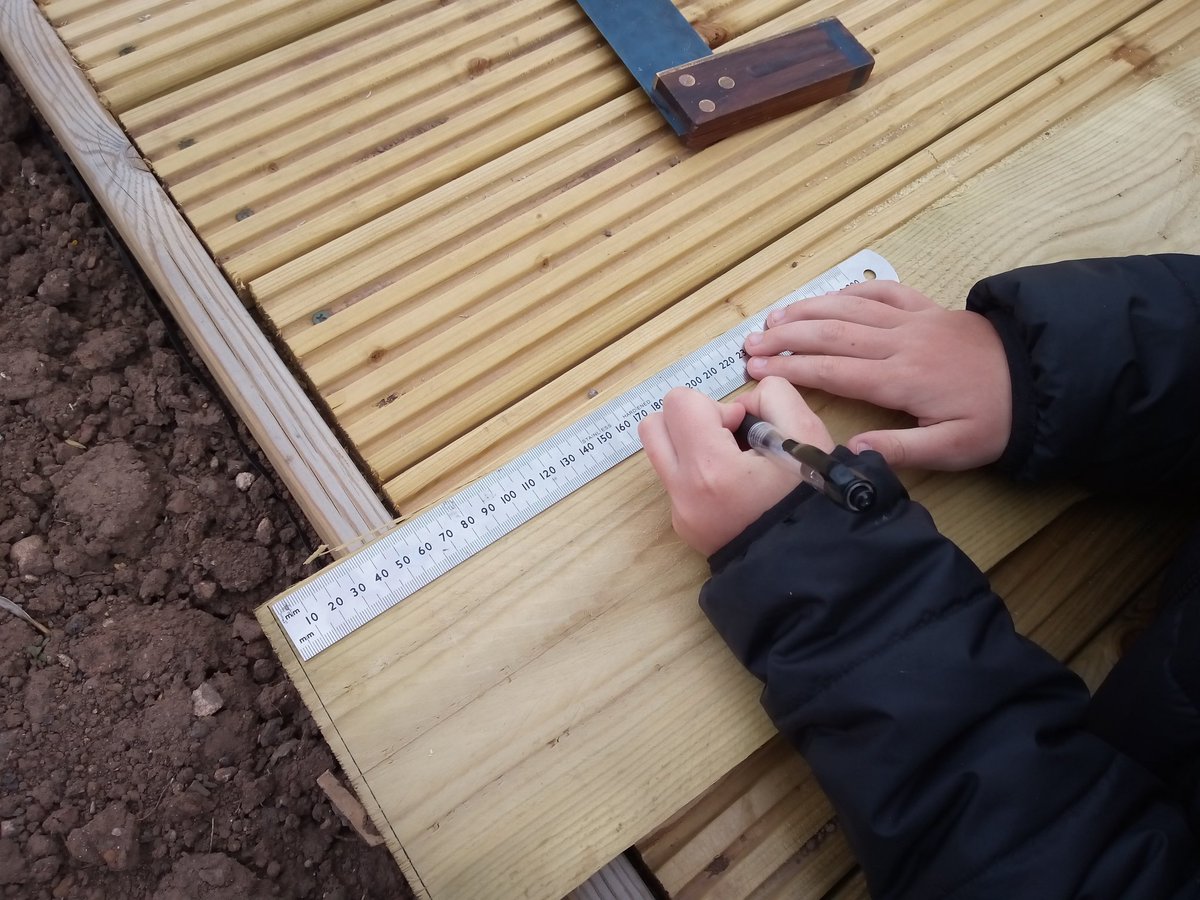 Lewis Girls' School tweet media