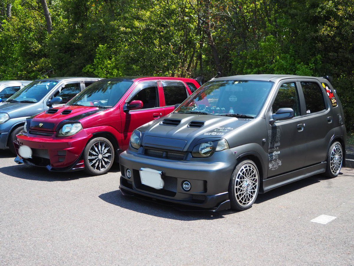 masa_FBJ's tweet photo. まあまあ。
周りと比べると毛色が違うのは、真ん中の人のせい(笑)
#Kei
#Customize660
#WAVEAUTO https://t.co/mOjHgktudx