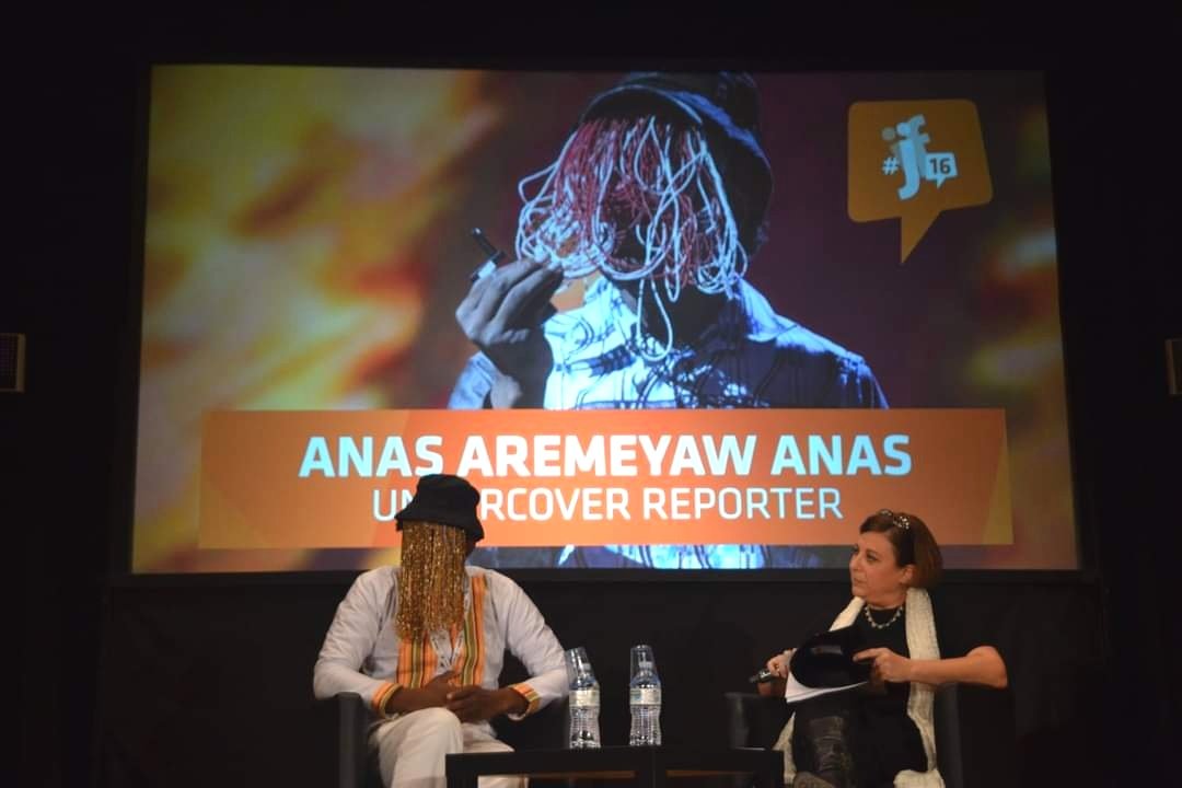 antosinopoli's tweet photo. Unforgettable edition of the @journalismfest. Interviewing one of the most prominent #undercoverreporter in #Africa, @anasglobal. Waiting for a new edition! #ijfphotos https://t.co/sYUp2xpoIG