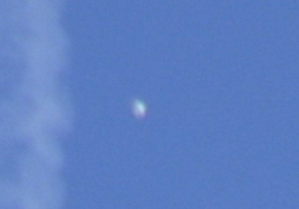 marie_kayali's tweet image. STRANGE ORB NEXT TO CONTRAIL #ORB #UNKNOWNOBJECT #ufotwitter