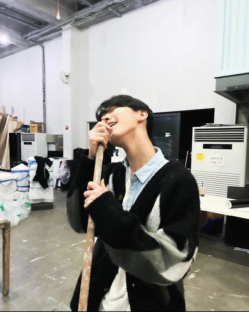 𝖺 𝖼𝗎𝗉 𝗈𝖿 𝙉𝘾𝙏 — REST tweet media