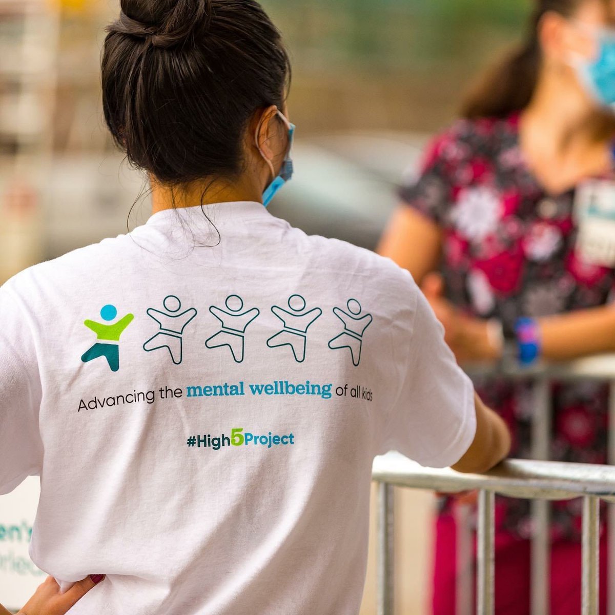AllisonHo95's tweet photo. 1 Year ago we moved patients into a brand new, 51-bed Behavioral Health Center with the goal of advancing mental healthcare for kids. Today, we celebrate 1 year for the 1 in 5. @CHNOLA #high5project https://t.co/iqSSMttEsj