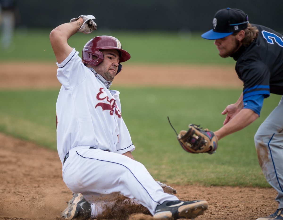 A FEW CLOSE CALLS: <a href="/BwaterBaseball/">Bridgewater Baseball</a> edges <a href="/EMUbaseball1/">EMU Diamond Royals</a> in rivalry meeting. 

"Definitely a big win for us." Story via <a href="/DaytonVaDriver/">David Driver</a> - dnronline.com/sports/eagles-…
