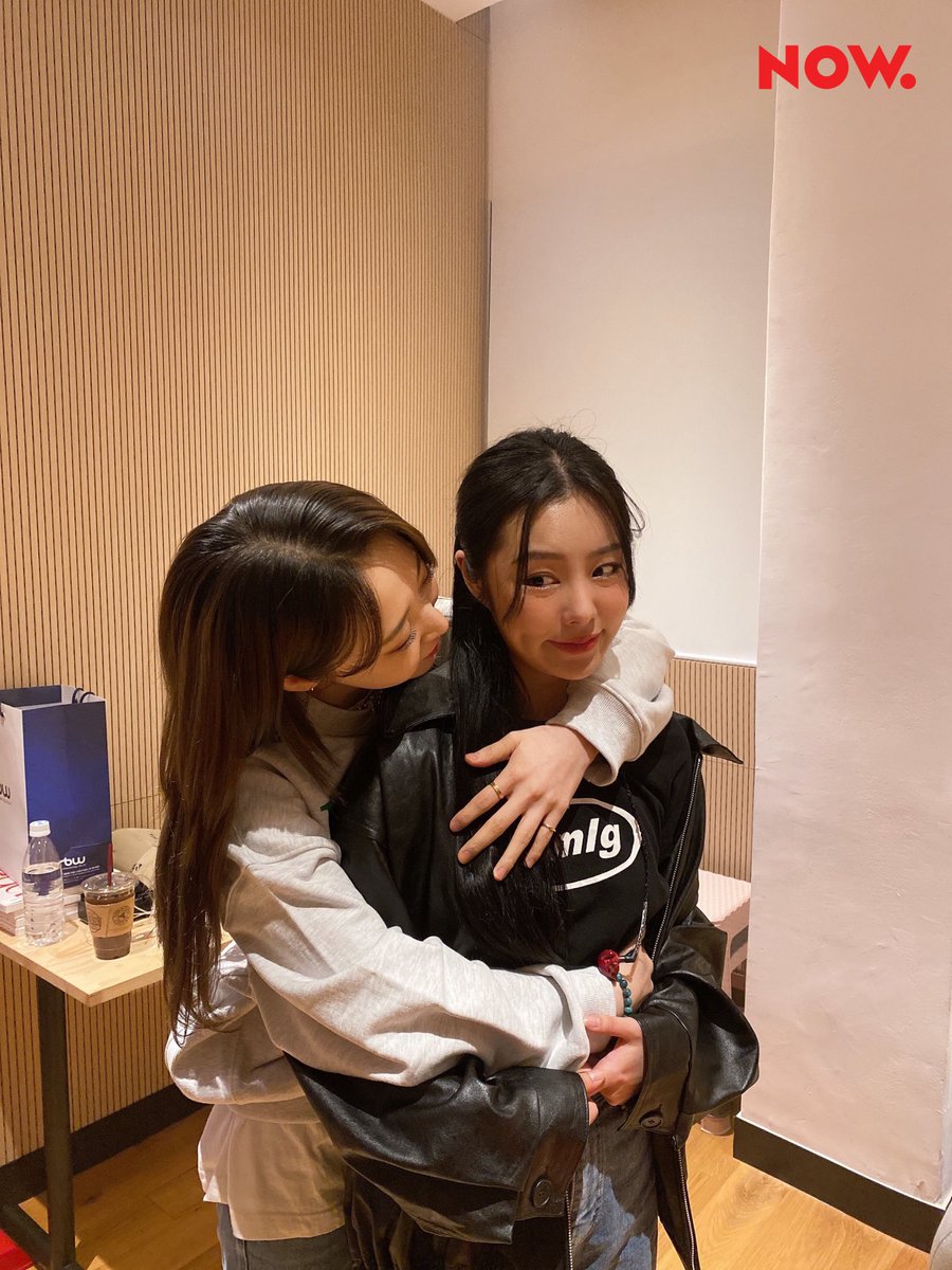 npop_zip's tweet photo. #studio문나잇🌙 문대표 (#마마무 #문별) 동생이자 솔로가수로 컴백한 #휘인 이❤️ 아주 스페셜한 무대를 준비중임다😎 놓치지 마세요! #WHEEIN 에게 하고픈 말은 여기로📱 문자번호 #7117 (정보이용료 100원) #NOW온에어 #MAMAMOO 보쇼💎같이보기https://t.co/ACk8ZVGHel https://t.co/5P7zDJX54k