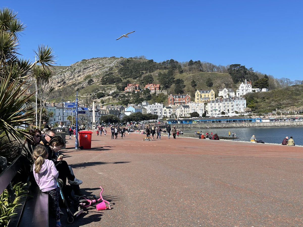 ChrisO_Alpine's tweet photo. Lovely morning in @Llandudno_INFO can’t wait for tourism businesses to open so that we can all spend some money https://t.co/RxqmOipxyf
