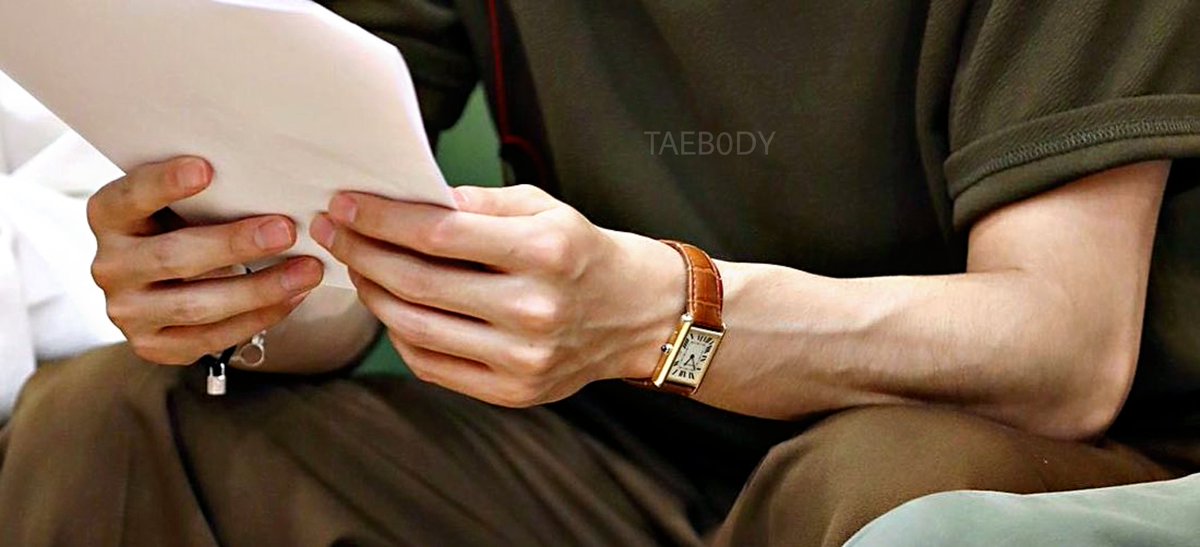 taehyungs hand veins