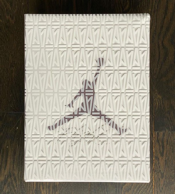 crepdate's tweet photo. A Ma Maniére x Air Jordan Capsule dropping April 21st, 2021 #crepdate https://t.co/nIpohejM9M