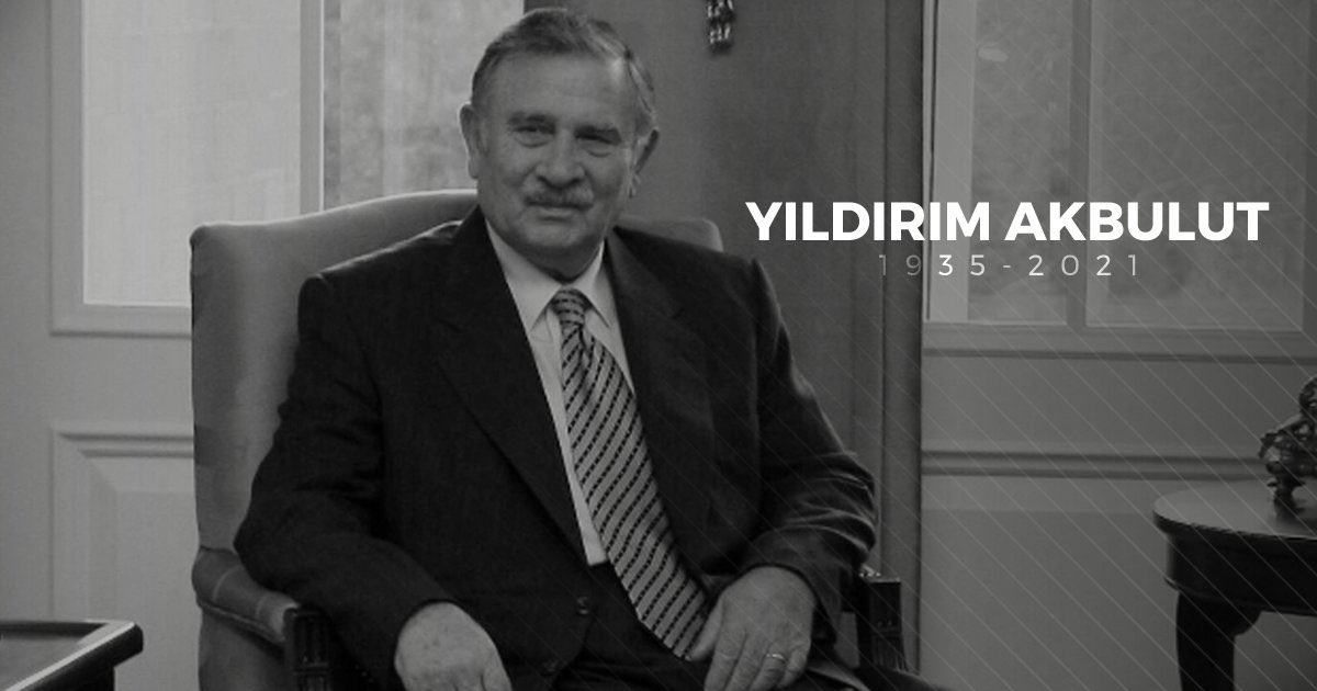 TBMM Başkanı, Başbakan, Bakan, Milletvekilliği gibi önemli görevlerde ülkesine hizmet etmiş değerli siyasetçi #YıldırımAkbulut vefat  etti. Kendisine Allah’tan rahmet, ailesine ve tüm sevenlerine sabırlar diliyorum. Mekânı cennet olsun.