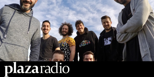 999Vlcradio's tweet photo. #AGolpeDeMicro|🔊Bruno Cañamás: "La única vía de escape durante el confinamiento para nosotros ha sido la música"

🎶El cantante de 'El Tío la Careta' ha señalado que “Volverán” recoge emociones vividas en esos días complicados donde se rompió la realidad

https://t.co/BuwH14VcWk https://t.co/7IT3QFwo2X
