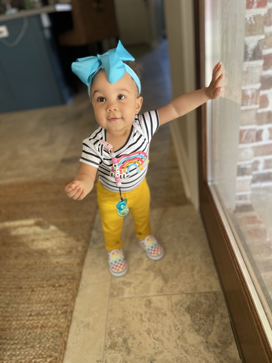 MattiannAdams's tweet photo. my sunshine💛 https://t.co/DpwvI2HG4l