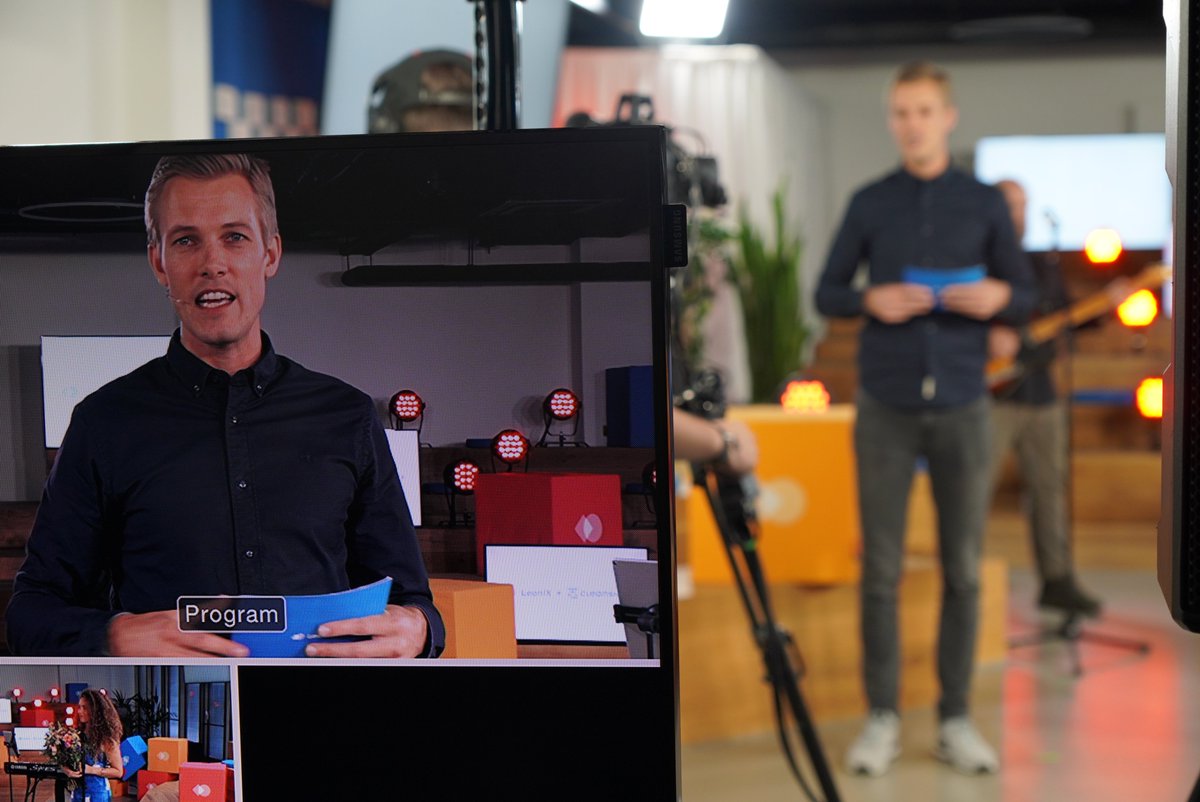 SAPLeanIX's tweet photo. Today we gave a warm welcome to a new part of our family: @Cleanshelf! Therefore we threw a little party and invited Makeda to our stage! Even if only a few of us could make it to the office because of the pandemic, all of us joined remotely. 💙 #LeanIX #OneTeam https://t.co/1fG2Bs401Q