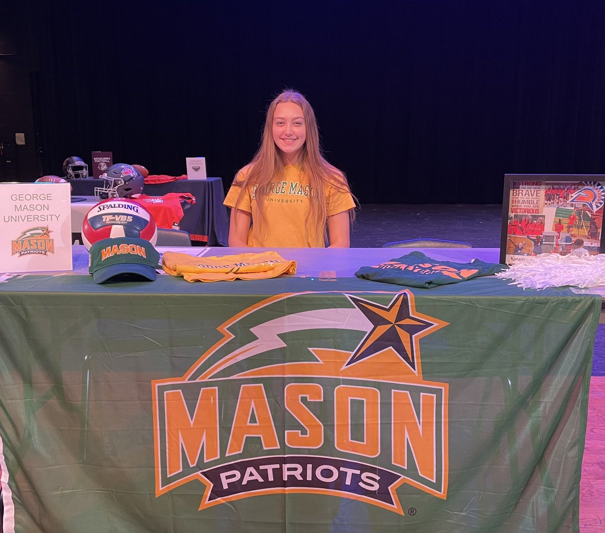 HUGE congrats to KATARINA TEAHEN for signing her NLI to play volleyball at George Mason University! We are so proud of you, Kat!! 🏐💚💛