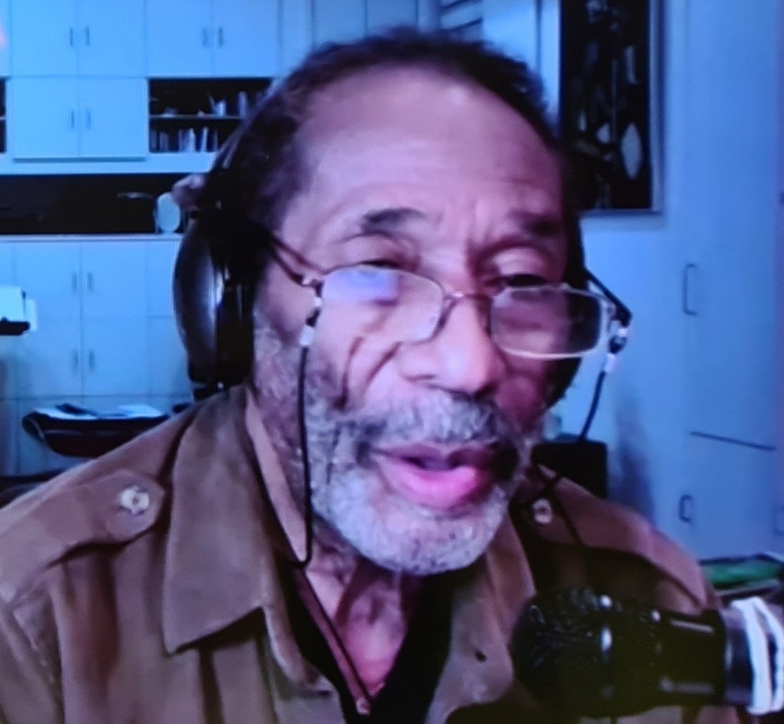 Nathalie Salameh (@ns_salameh) on Twitter photo The living legend himself, Dr. Ron Carter, joined our fifth graders for a Zoom meeting this morning. We thank him for sharing his life journey with us, it was truly inspirational. We were even treated for a live performance! 🎙🎻🎼 <a href="/FTRNFoundation/">Ron Carter</a> <a href="/DAAElementary/">DAA Elementary</a> The living legend himself, Dr. Ron Carter, joined our fifth graders for a Zoom meeting this morning. We thank him for sharing his life journey with us, it was truly inspirational. We were even treated for a live performance! 🎙🎻🎼 <a href="/FTRNFoundation/">Ron Carter</a> <a href="/DAAElementary/">DAA Elementary</a>