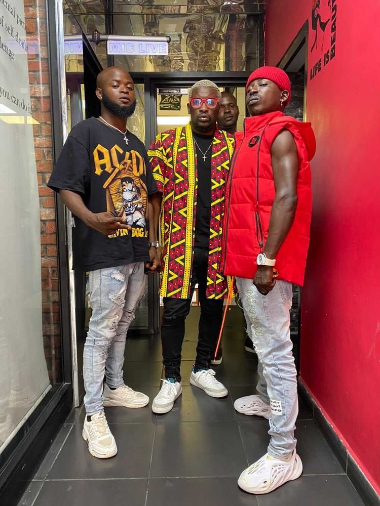 Sorry guys we cudnt meet up with the interview. We gone be Live tomorrow! <a href="/iamDo2dtun/">Do2dtun Energy gAD</a> <a href="/CoolFMNigeria/">Cool FM Nigeria 96.9</a>