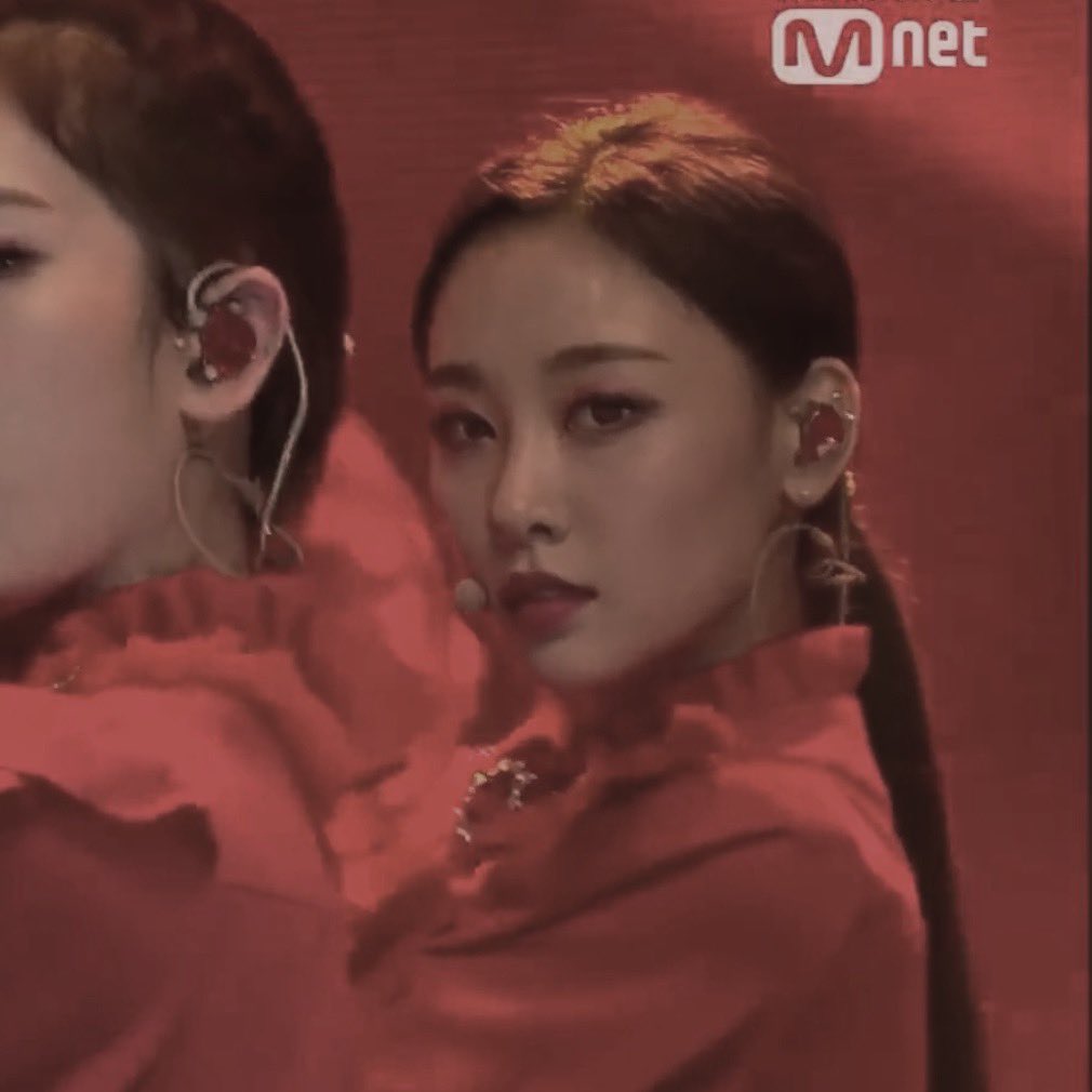 YVESFlLM's tweet image. thinking about vampire yves