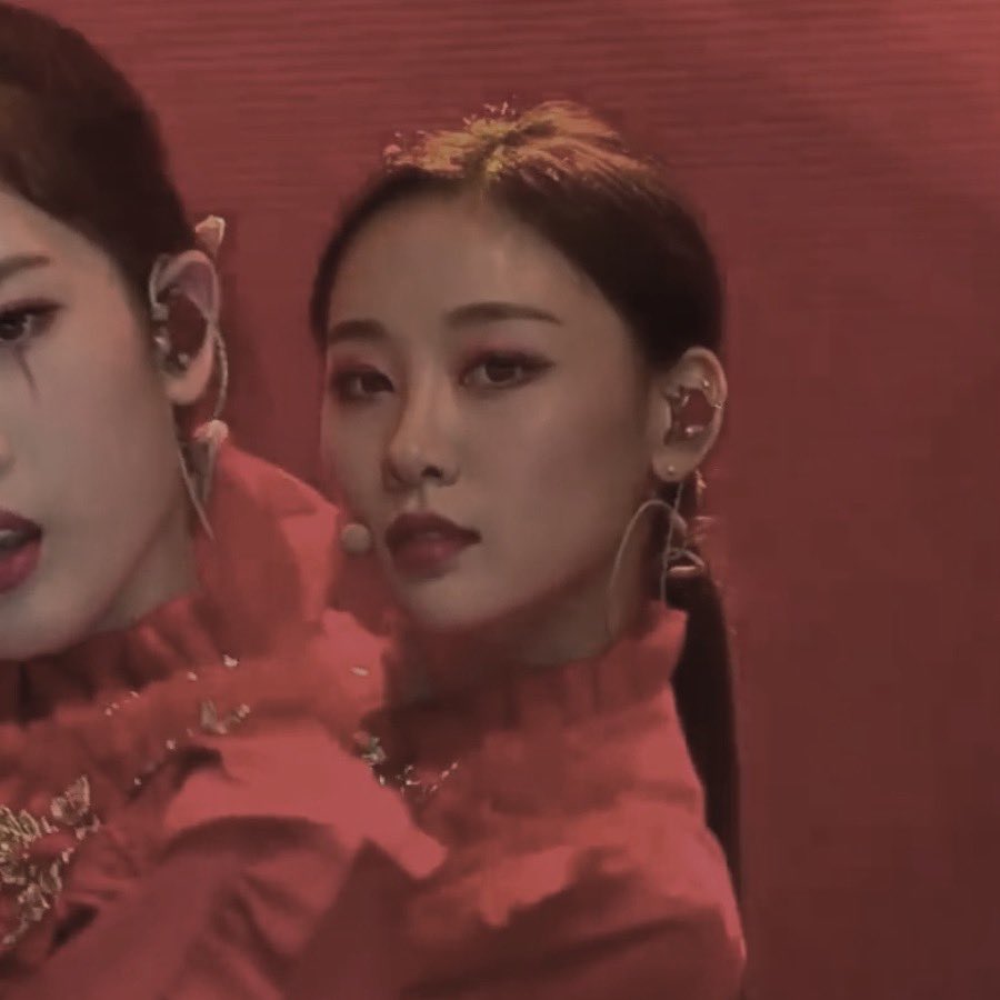 YVESFlLM's tweet image. thinking about vampire yves