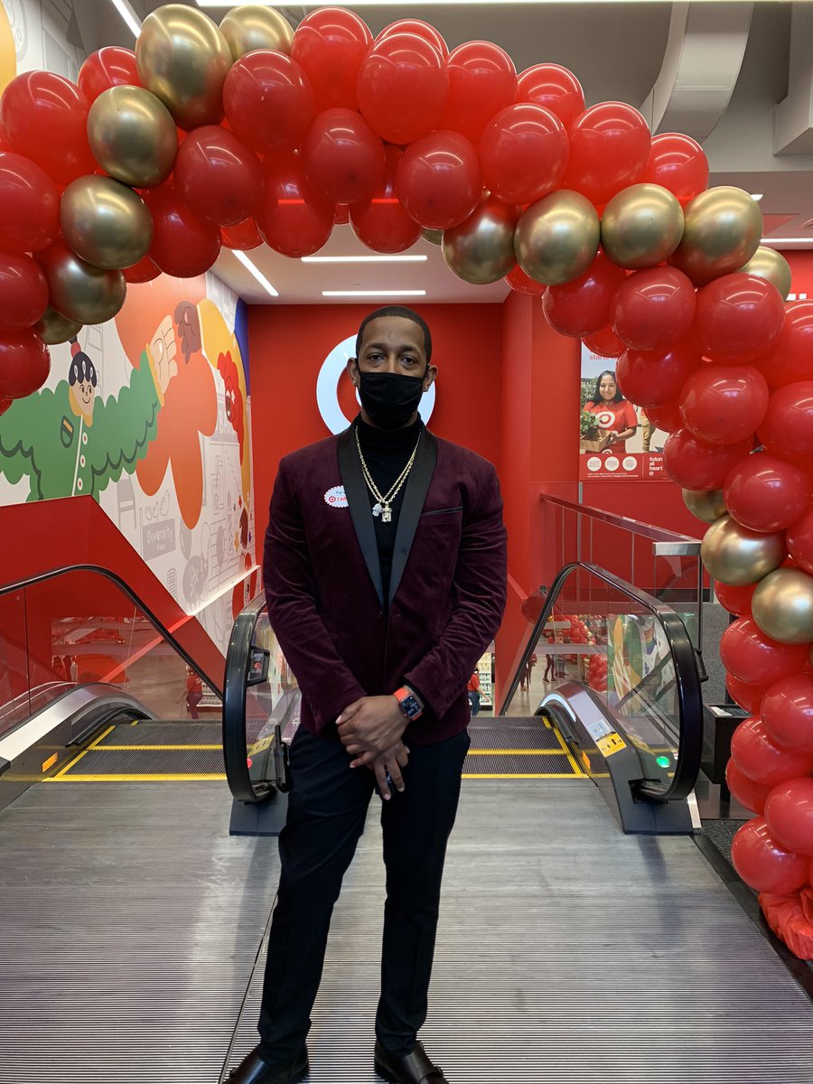 kervinCethoute's tweet photo. I am extremely grateful for having the opportunity to embark on this new journey with such an amazing team and such a talented group of leaders. #worksomewhereyoulove #D469AP #T3280APTeam #JHFamily @KristinaWillen @NicoleTonnessen https://t.co/FsN2OesXEY