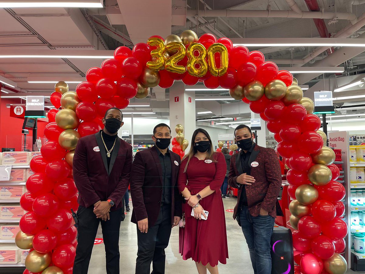 kervinCethoute's tweet photo. I am extremely grateful for having the opportunity to embark on this new journey with such an amazing team and such a talented group of leaders. #worksomewhereyoulove #D469AP #T3280APTeam #JHFamily @KristinaWillen @NicoleTonnessen https://t.co/FsN2OesXEY