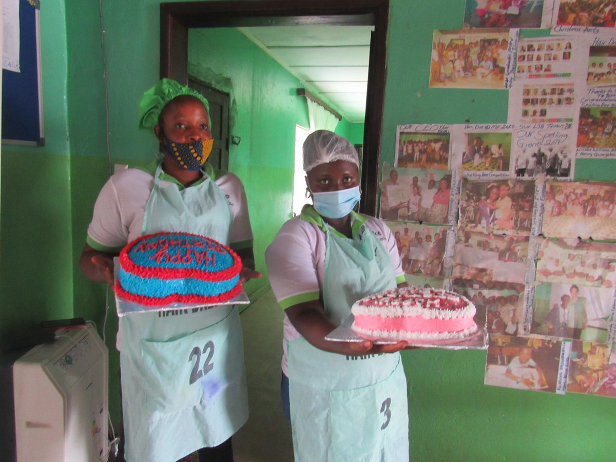 Happy birthday to us! 7 years ago today, Mineke Foundation Liberia was born. Cake time! #HappyBirthday