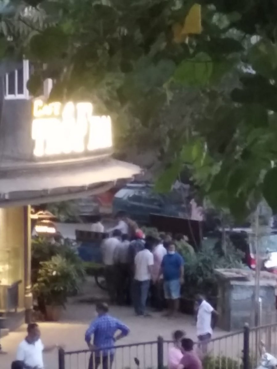 मुंबई Matters™👁️🗨️ (@mumbaimatterz) on Twitter photo Alcohol is good in Sanitizers
but Not in Blood...
<a href="/MumbaiPolice/">मुंबई पोलीस - Mumbai Police</a> this is the crowd outside Deepak Wines at Shivaji Park, LJ Road near Trofima.
Man from wine shop stands there ,takes order ,goes into shop from backside & delivers it there. Where is Sec144? @mybmcwardGN.. Alcohol is good in Sanitizers
but Not in Blood...
<a href="/MumbaiPolice/">मुंबई पोलीस - Mumbai Police</a> this is the crowd outside Deepak Wines at Shivaji Park, LJ Road near Trofima.
Man from wine shop stands there ,takes order ,goes into shop from backside & delivers it there. Where is Sec144? @mybmcwardGN..