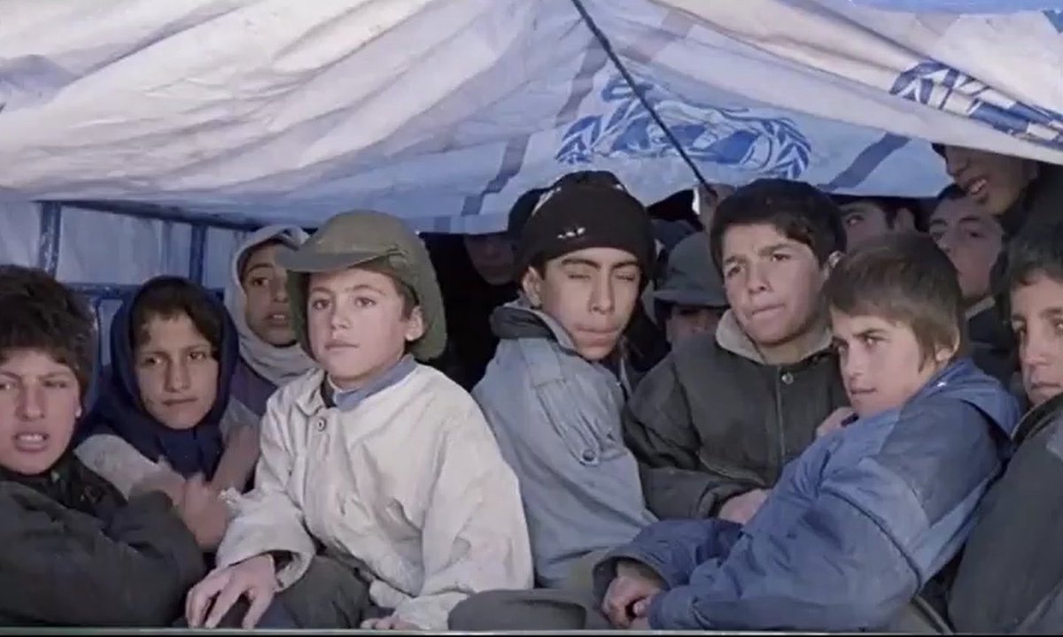 artmovie0's tweet photo. sevgisiz büyüyen çocuklar.. https://t.co/txaX1r11h1