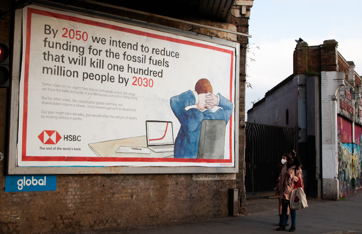 darren_cullen's tweet image. New poster I designed as part of @BrandalismUK&apos;s campaign to highlight the empty climate promises of HSBC and other #FossilBanks. Massive thanks to everyone who installed it in bus stops and billboards around the UK.

More details here: brandalism.ch/hsbcs-brand-re…