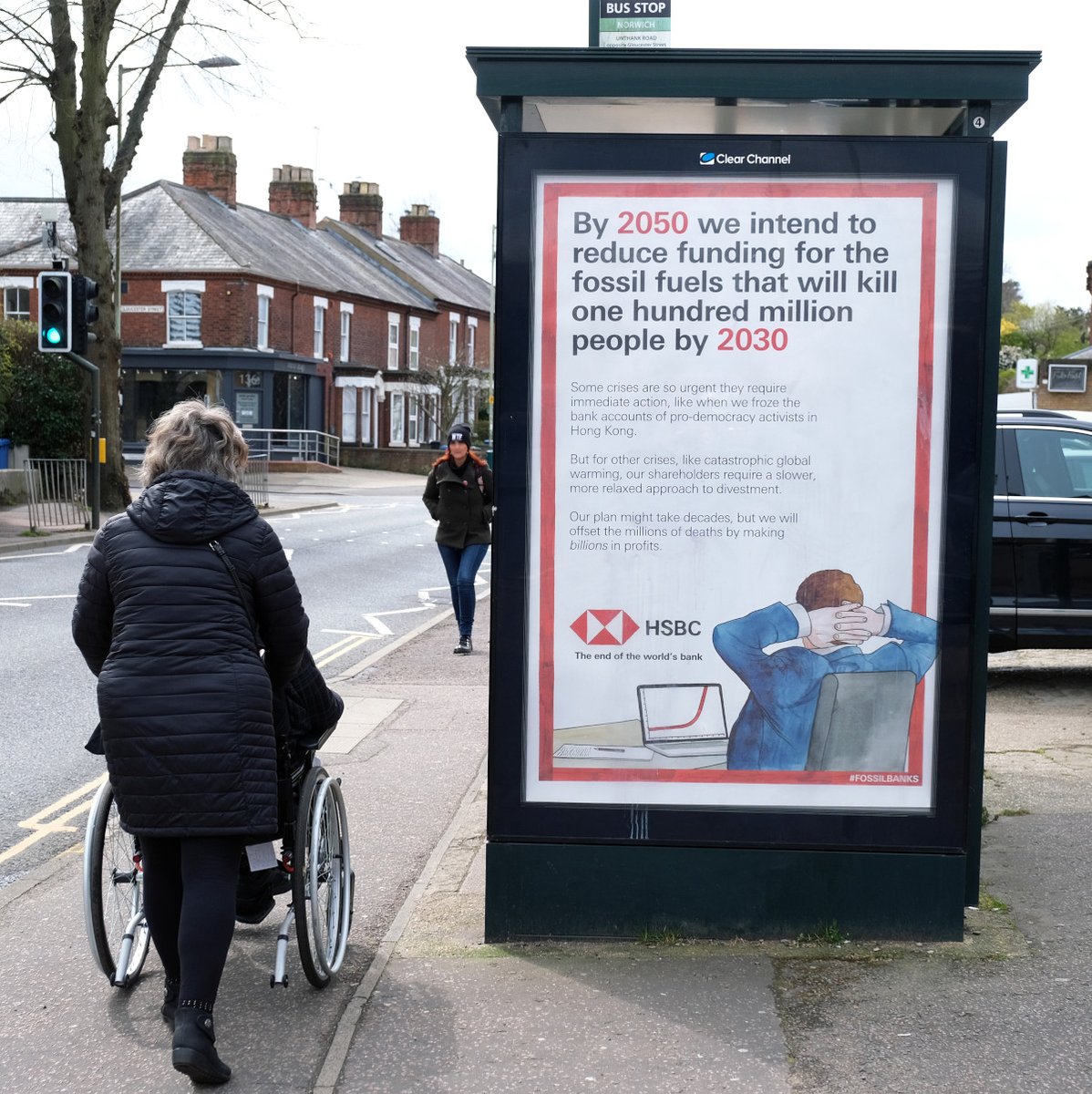darren_cullen's tweet image. New poster I designed as part of @BrandalismUK&apos;s campaign to highlight the empty climate promises of HSBC and other #FossilBanks. Massive thanks to everyone who installed it in bus stops and billboards around the UK.

More details here: brandalism.ch/hsbcs-brand-re…