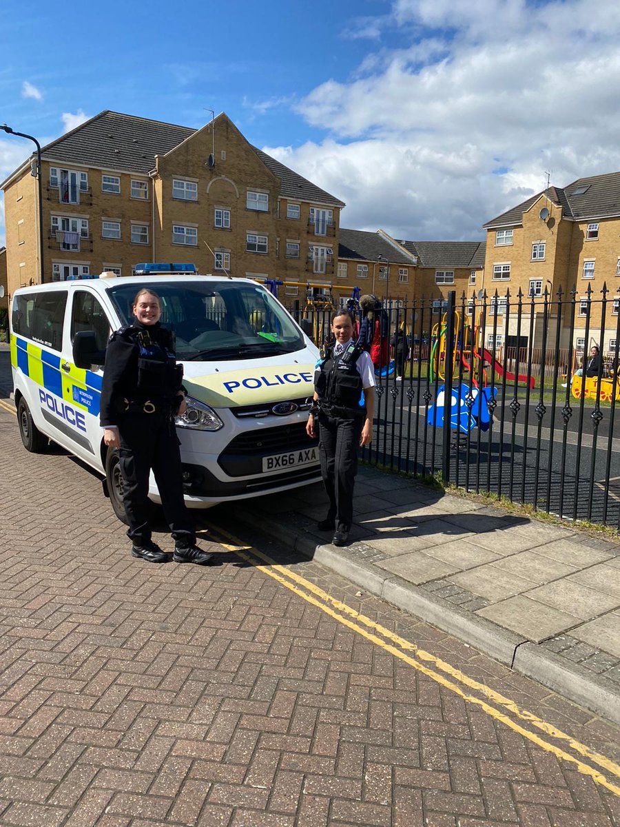 Great Community Engagement visit &amp; Weapon sweep at Warren Way HA8 last week! @MPSKentonQK <a href="/MPSQueensbury/">Queensbury Police</a> <a href="/MPSBarnhill/">Barnhill Police</a> @MPSFryent <a href="/MPSWelshHarp/">Welsh Harp Police</a> <a href="/Brent_Council/">Brent Council</a>