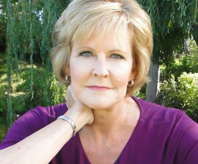 Many thanks to Broadcast Hall of Famer <a href="/erindavis/">Erin Davis</a> for sharing her thoughts on social media and communication with my <a href="/loyalistcollege/">Loyalist College</a> <a href="/loyalistRADB/">Loyalist Radio</a> students.  It was a terrific conversation!