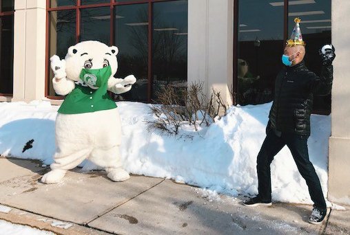 OldSecondBank's tweet photo. Ollie wasted no time once out of hibernation to stop by one of our locations, to have a friendly snowball fight! Now that spring has sprung, where will he be next?! Be sure to look out for him at your local Old Second National Bank branch! Member FDIC #150YearsStrong #O2andYou https://t.co/nouuxsuW29