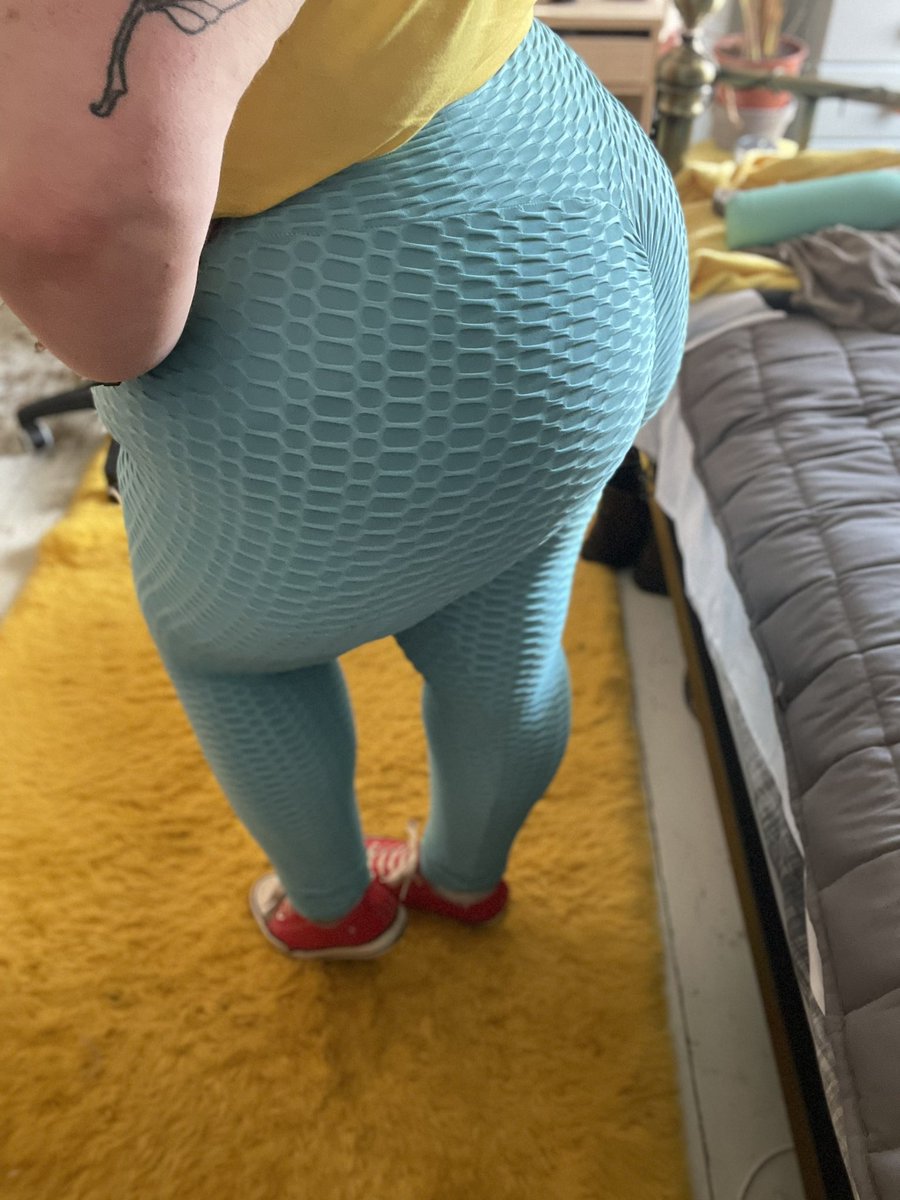 PrincessAlluera's tweet photo. This ass is excited to get back to the gym this evening. Who wants to see what I get up to...? https://t.co/EbvOgbOJtz