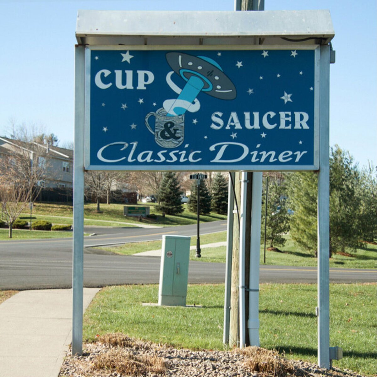 SpiritPod's tweet photo. If you've seen a UFO in the last year, you're not alone - sightings are on the rise! Guess along to name the top 10 states with UFO reports this year. Plus, learn about the Canadian parapsychology experiment Philip, an artificial poltergeist. Let's all make a tulpa! https://t.co/68Dpef3mdE