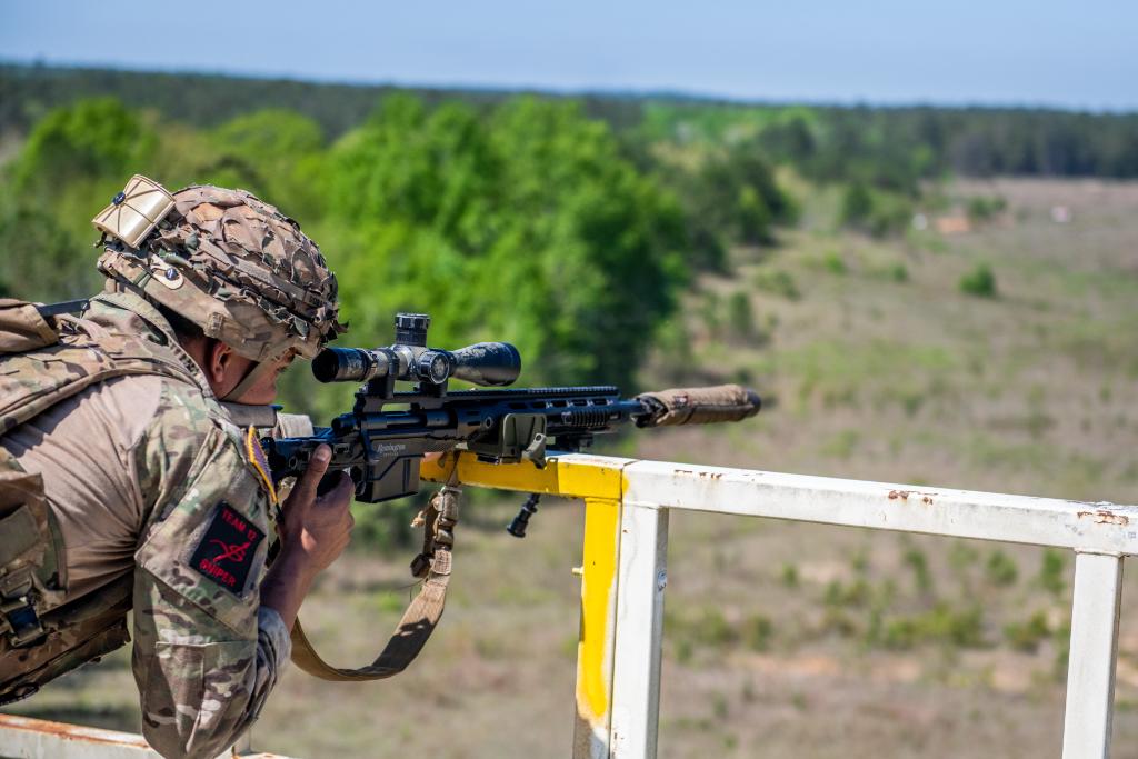 MCoEFortBenning's tweet image. Day Two was a hit!

Sights are set on success today during Day Three of #BestSniper Competition 2021.

@USArmy @TRADOC @PatDonahoeArmy @PaulFunk2 @ArmyChiefStaff