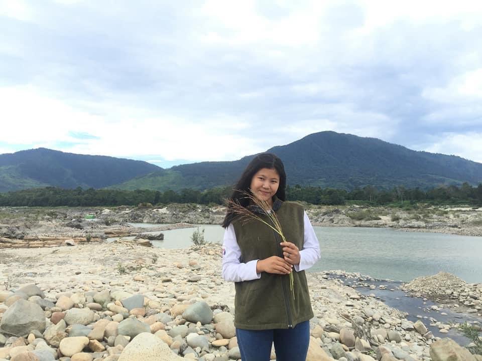 kyawhsanhlaing1's tweet photo. “Myo Myat Myat Pan, ex-reporter of Myitkyina News Journal, was arrested at her home in Myitkyina around 6:30 PM today by plainclothes police.” Local media reports https://t.co/5L2eVJil6H
#WhatsHappeningInMyanmar https://t.co/bEgbZYY2di