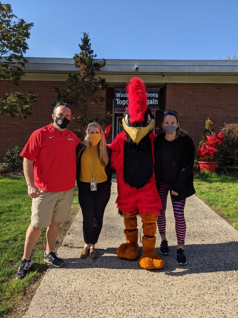 WashCardinals's tweet photo. Look who showed up this morning at Washington!! We're keeping the party going all week. So much Cardinal pride!! https://t.co/iaOdeDL7rR