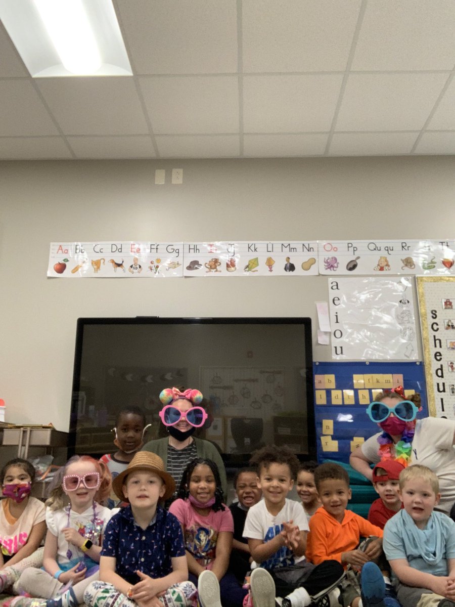 MissMeganLL8's tweet photo. Wacky Wednesday! #cpsmaxstart #preschool #cpsbest https://t.co/qr3zn2rQCQ