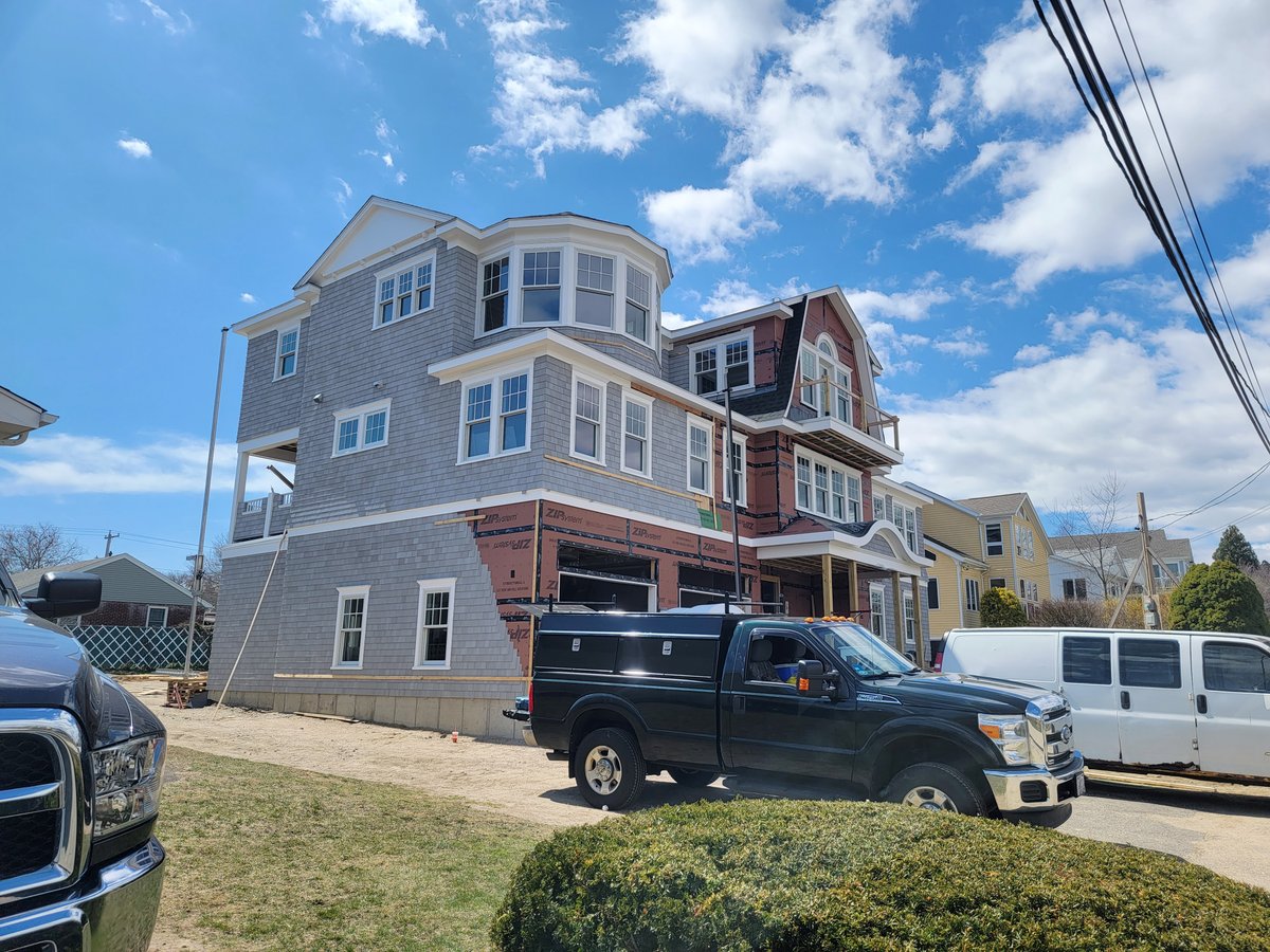 lcarlislearcht's tweet photo. When our design starts morphing into a beautiful new home it's an exciting feeling! 💙⚓️🌊 #RIArchitect #CoastalLiving #ShingleStyleArchitecture #ResidentialArchitect #LisaCarlisleArchitect https://t.co/Lwf4gAAHal