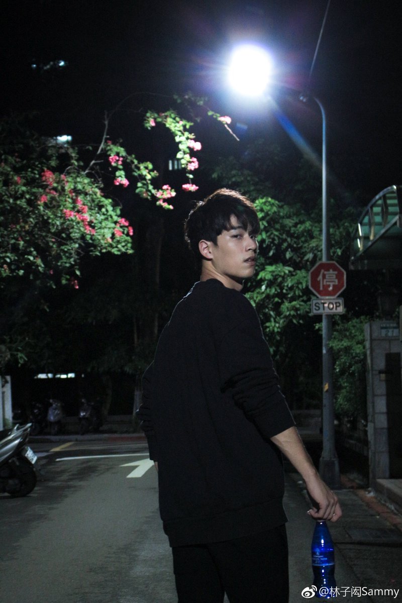 samforyu_'s tweet photo. 유 : 자갸 샘 : 흠?
유: 집에 언제 올래요 ? 샘 : ㅅㅂㅅㄲ! 금방 갈게!
#得意CP #德逸CP #샘유
#永遠的第一名 #永遠の1位 #WeBestLove #周書逸 #ZhaoShuYi #高仕德 #楊宇騰 #楊宇騰YU #양우등 #Yusuke #林子閎 #林子閎SAM 기 #린즈홍 #ZiHongLin #SamLin #No1ForYou #第二名的逆襲 #2位の反撃 https://t.co/LnRmfM79Z3