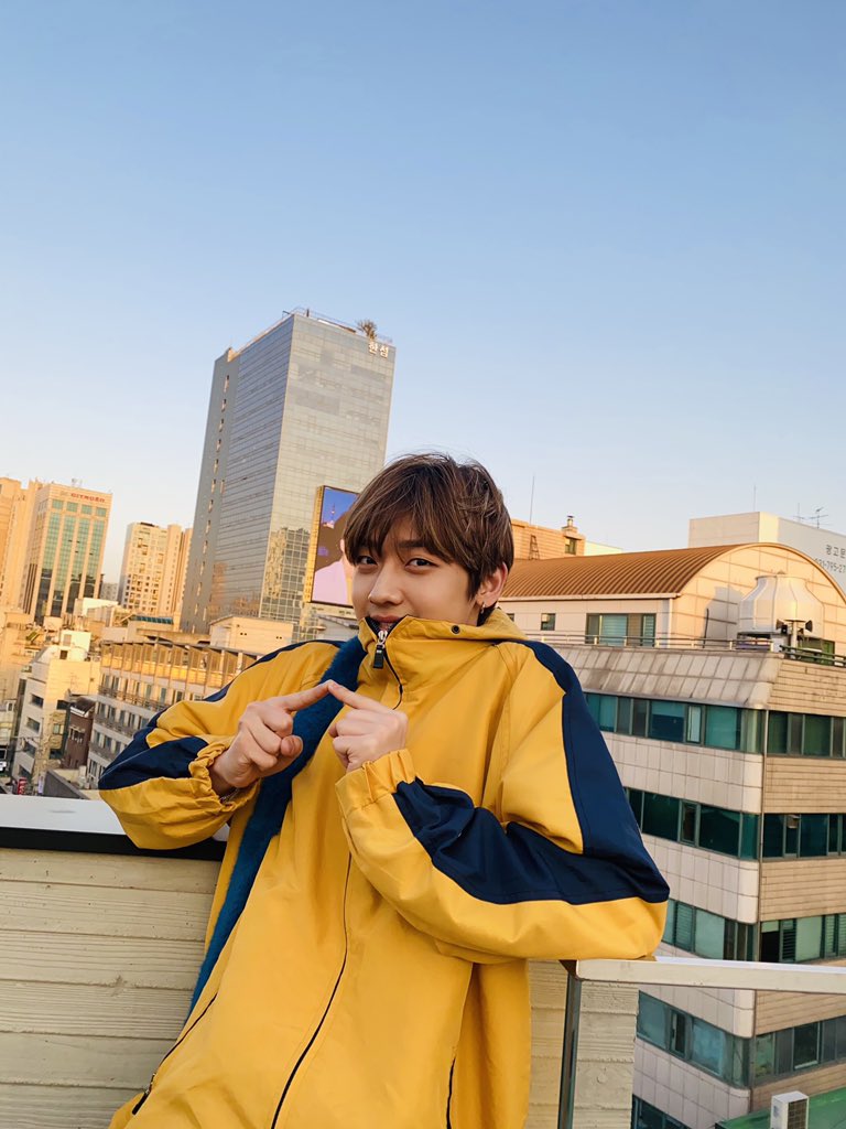 sugnwons's tweet image. i will risk it all for u