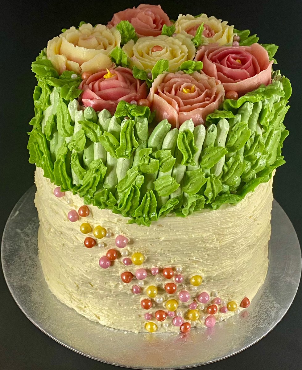 Completed cake... 🤤

#vanilla #instacake #LTEcakery #instafood #cakestagram #baking #lovebaking #birthday #buttercream #birthdaycake #cake #foodstagram #cakesofinstagram #bakinglife #flowers #bakinglove #cakedecorating #floralcake