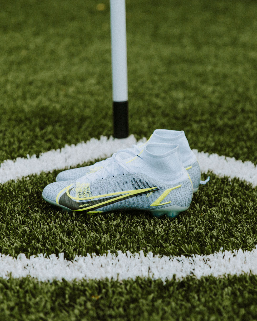 Comercio milicia enlazar Pro:Direct Soccer on Twitter: "Superfly goes Safari ✨ Swipe to see the  latest Nike Mercurial Superfly VIII 'Safari' on pitch 🔍 Available NOW at  Pro:Direct Soccer 📲 Shop here 🛒 https://t.co/1mwt4NjPBa  https://t.co/tMEYWdedQA" /