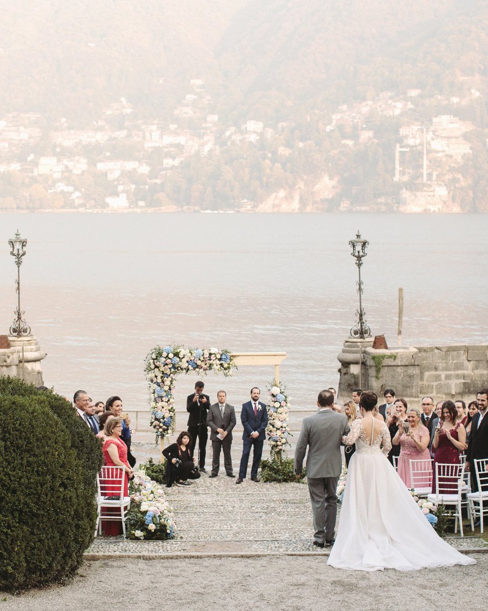 Lake Como iconic views... 

#weddingitaly #weddingit #destinationweddings #italianweddings