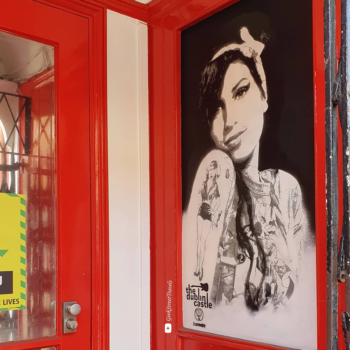 geekst_travels's tweet photo. Queen of Camden Town
Watch this and more in my walk in Camden Town
https://t.co/u785dOgMuY
@geekst_travels #geekstreettravels #london #londonsights #camden #camdenmarket #camdentown #londoncamden #London #walkingpics #videowalk https://t.co/jS8NaUMOmZ