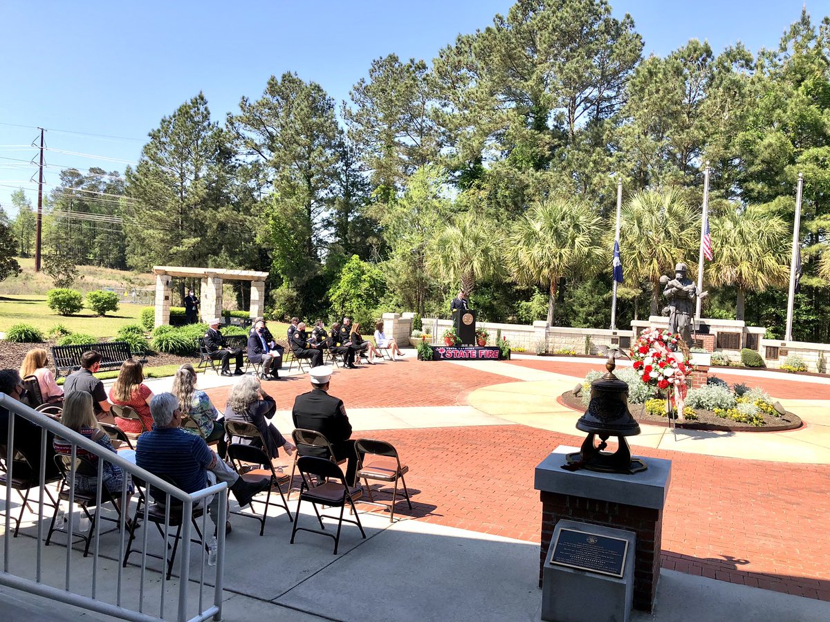 scfirefighters's tweet image. #SCSFA Executive Board &amp;amp; staff, along with special guests and the families of the fallen attending today’s SC Fallen Firefighter Memorial Service at @SCStateFire #NeverForget #LODD